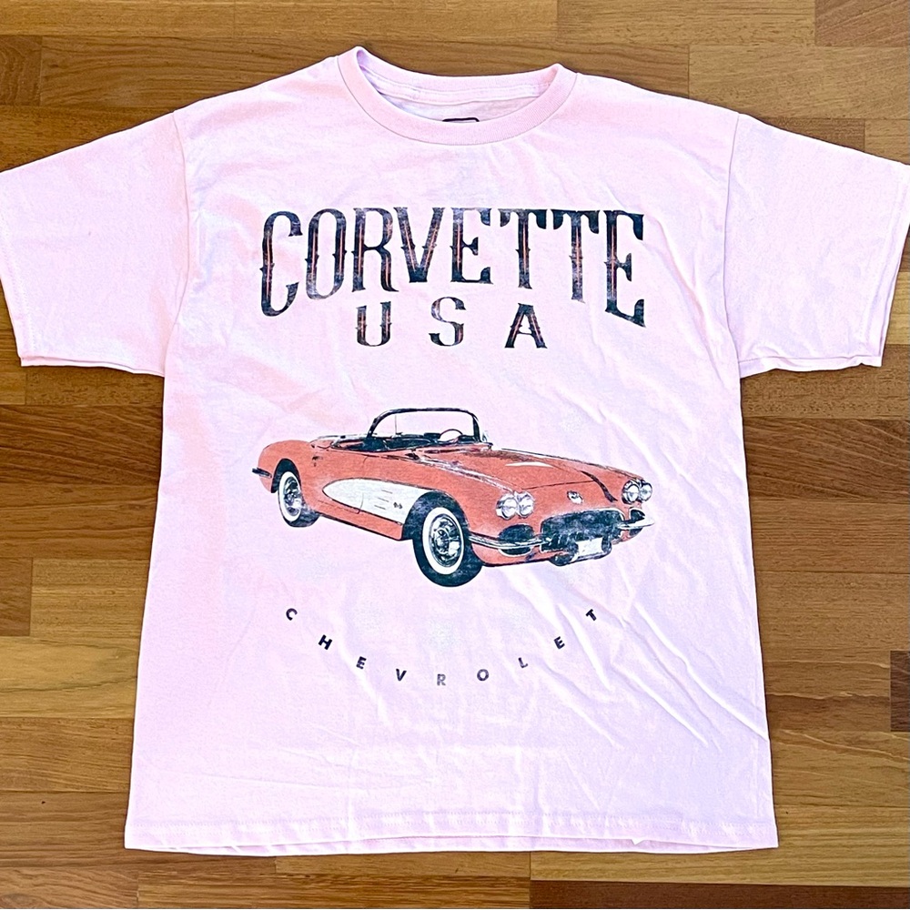 GM CHEVOLET CORVETTE T-Shirt Top Women's Pink Vintage Car Short Sleeve Shirt NEW